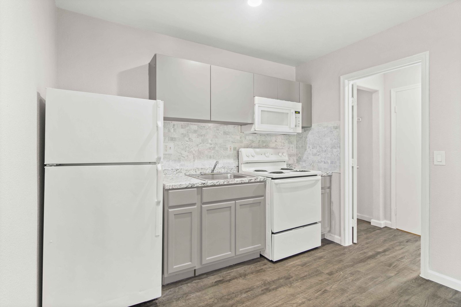 Residence at McDowell — Kitchen